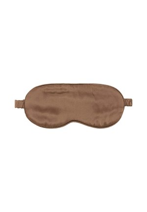 Masque de sommeil en satin marron avec des sangles élastiques conçu pour couvrir les yeux afin de bloquer la lumière pendant le repos.