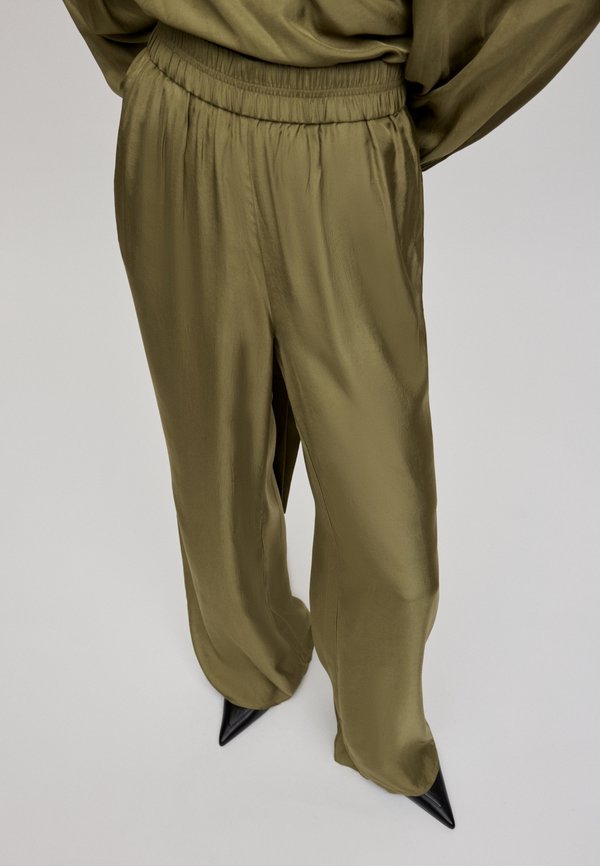 PIA - Stoffhose - olivgrün