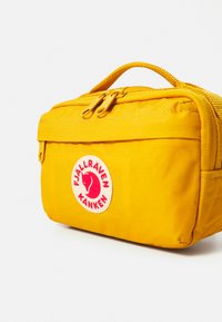 Fjällräven KÅNKEN HIP PACK UNISEX - Marsupio - ochre