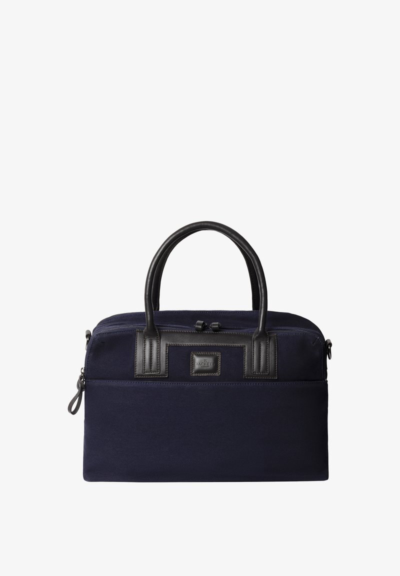 Marineblaue rechteckige Handtasche mit schwarzen Ledergriffen, Reißverschluss und einem Lederpatch-Logo in der vorderen Mitte.