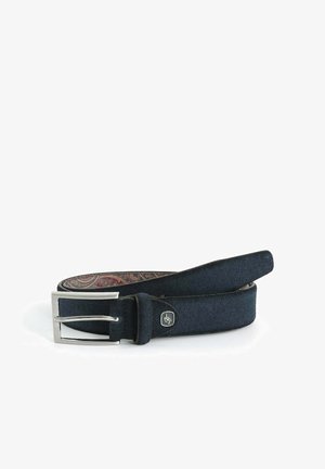 Marineblauer Filzgürtel mit einer silberfarbenen rechteckigen Schnalle und einem gemusterten Futter. Verfügt über eine glatte Textur und ein elegantes Design.