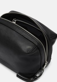 Liebeskind Berlin Necessär - black