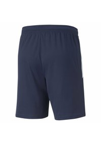 Granatowe szorty z lekkiego materiału, z płaskim pasem w talii i prostym wzorem z białym akcentem po bokach.