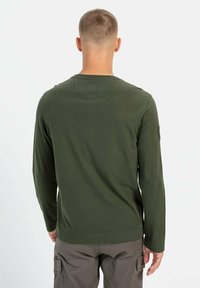 camel active HENLEY - Langærmet T-shirt - leaf green