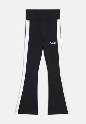 Leggings évasés noirs avec des panneaux latéraux blancs et un logo Nike sur le devant. Fabriqués à partir d'un matériau extensible pour le confort.