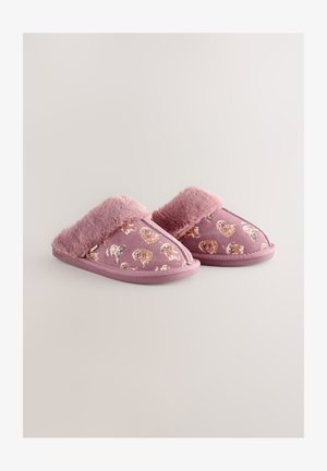 Roze harige pantoffels met een zachte stoffen bovenkant met een speels dierenpatroon, een pluche voering en een duurzame zool voor binnenshuis gebruik.
