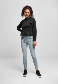 Urban Classics VOLANTS - Pulover s kapuco - black