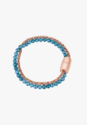 Pulsera de cuentas de aguamarina con un acento y cierre de alambre en oro rosado, que presenta una forma redonda y una textura suave. Cuenta con cuentas facetadas que brillan.