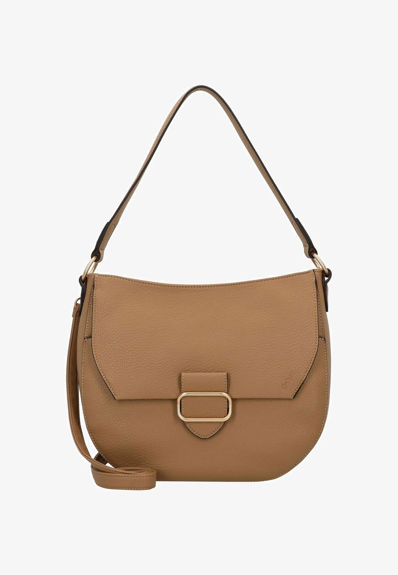 Sac à épaule en cuir tan avec une forme courbée, un rabat plat à l'avant, des accessoires en or et une sangle ajustable. Présente un détail de boucle rectangulaire.