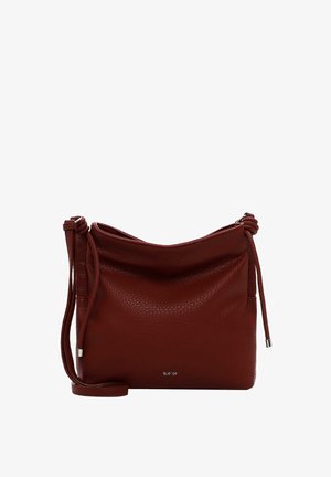 Rote Ledertasche mit strukturiertem Finish, Kordelzugverschluss und einem kurzen Schultergurt. Mit einem silbernen Logo auf der Vorderseite.