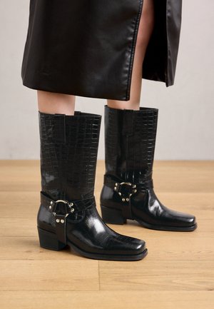 Botas camperas - black