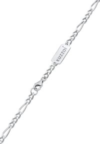 Sudraba ķēdes aproce ar izstieptiem saitēm, drošu omāra aizdari un taisnstūra formas kaklarotu ar gravējumu "Kuzzoi".