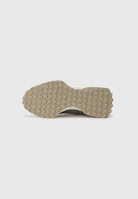 Thumbnail Image 5