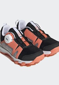 Adidas Terrex AGRAVIC BOA UNISEX - Pantofi drumeție - core black/crystal white/impact orange