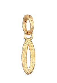 Boucles d'oreilles en métal doré avec une forme ovale texturée et une attache en boucle martelée. Design distinctif ondulé avec une finition polie.
