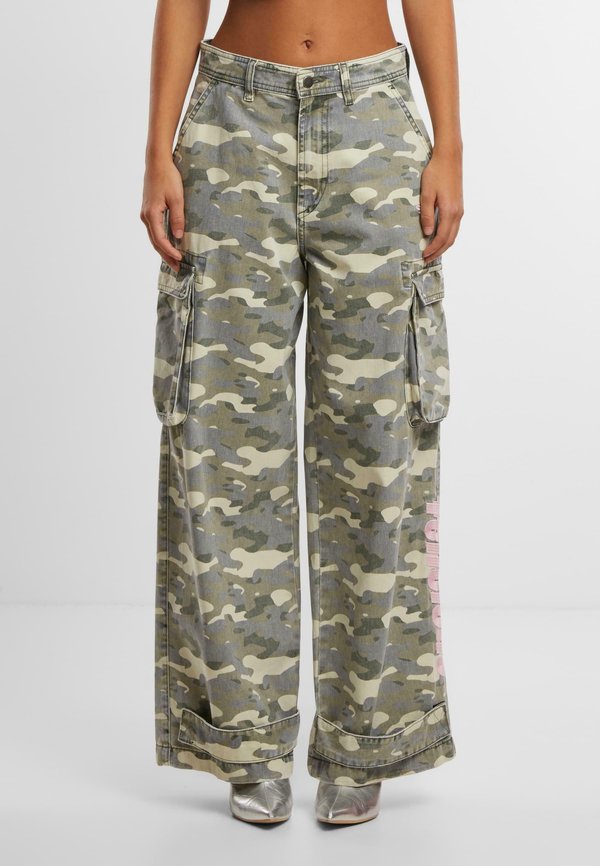 CAMOUFLAGE - Cargohose