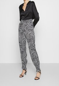 The Kooples Tygbyxor - black