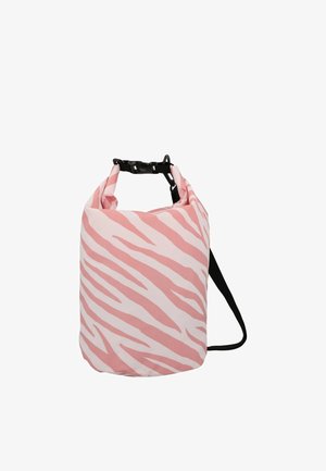 Trockenbeutel mit pink-weißen Streifen, schwarzem Rollverschluss und verstellbarem Schultergurt.