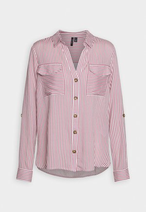 Gestreepte blouse met een knoopsluiting aan de voorkant, rode en witte verticale strepen, twee borstzakken en opgerolde mouwen. Getextureerde stof met een kraag.