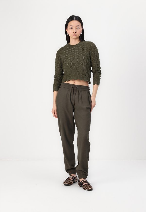 ONLKELDA EMERY PULL UP - Trousers - grape leaf4