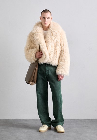 MM6 Maison Margiela PANTS POCKETS - Jeans Relaxed Fit - green