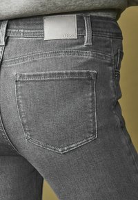 Next SUPER SOFT STANDARD  TALL - Bootcut-farkut - grey