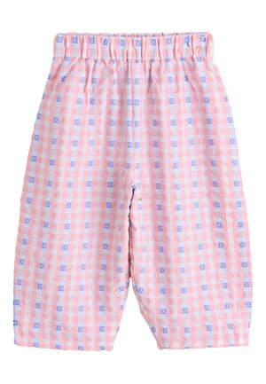 Roze-wit geruite korte broek met kleine blauwe bloemmotieven en een elastische tailleband.