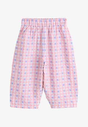 Rózsaszín-fehér kockás rövidnadrág apró kék virágmintákkal és rugalmas derékpánttal.