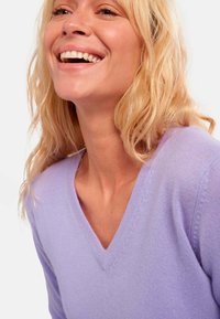 Mahogany EMMA - Strickpullover - violet tulip