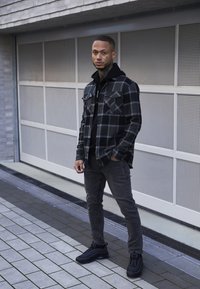 Denim Project Calças de ganga justas - mid grey washed