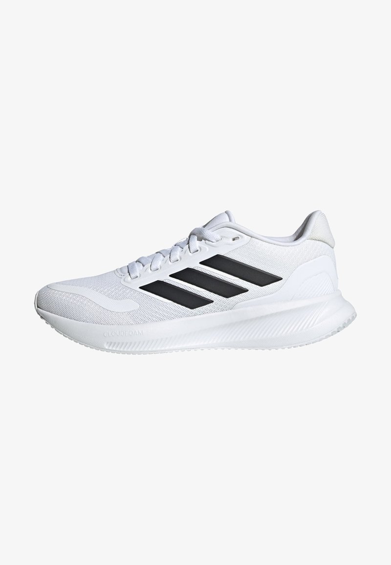 Weiße Sportschuhe mit schwarzen Akzentstreifen, Obermaterial aus Mesh, gepolsterter Sohle und strukturierten Details. Verfügt über Cloudfoam-Technologie für zusätzlichen Komfort.