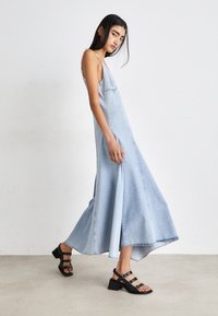 Gestuz KAILA LONG DRESS - Maxikjole - light blue washed