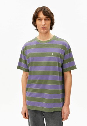 MAARKOS MULTI STRIPES - T-Shirt print - pungent purple-fatigue green