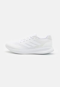 Ei valittu, footwear white