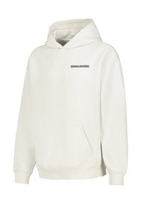 Weißer Kapuzenpullover aus weichem Stoff, mit einer Kängurutasche und einem minimalistischen "WORLDWIDE"-Logo in Grau auf der Brust.