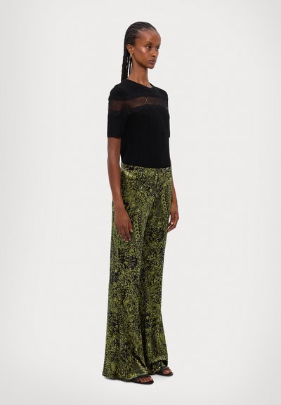 Diane von Furstenberg RUTHETTE PANTS - Hlače - green
