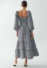 THE FATED MYLEE  - Vestito lungo - gingham