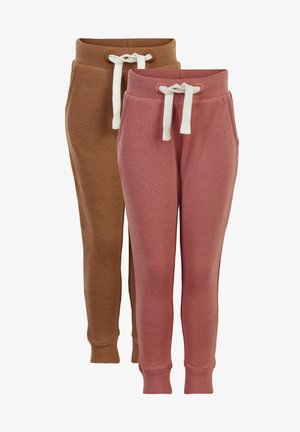Zwei Paare Jogginghosen: eine braune und eine rosa. Beide haben weiße Kordeln, elastische Bund und Seitentaschen. Eng anliegende Bündchen an den Knöcheln.