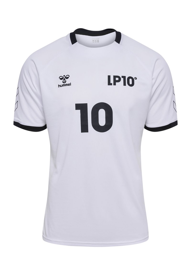 Hvid sports jersey med sorte accenter. Har "LP10" logo og stort "10" i sort på fronten. Lavet af åndbart stof, kortærmet.