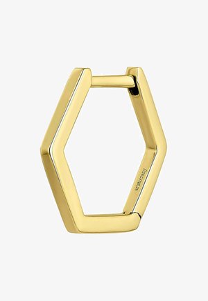 Pendiente de aro hexagonal dorado con una superficie pulida y un diseño geométrico. Presenta una bisagra para un cierre fácil. Textura metálica suave.