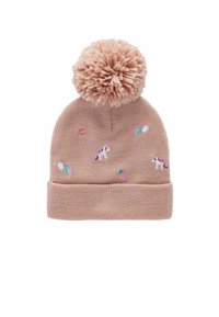 Stickad mössa i mjuk rosa med en stor pom-pom på toppen. Broderade detaljer inkluderar enhörningar, regnbågar, blommor och jordgubbar.