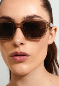 Pilgrim ANNALISE - Aurinkolasit - light grey
