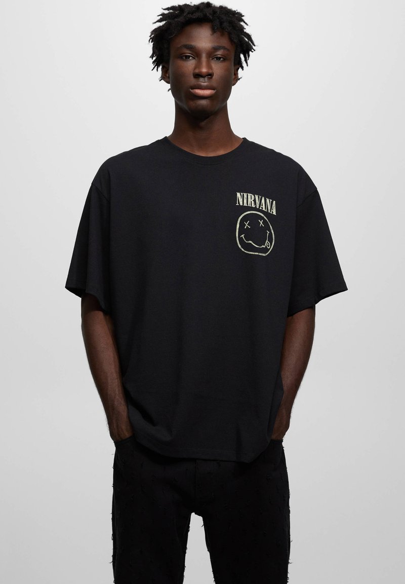 PULL&BEAR WITH NIRVANA LOGO Tshirt print black/zwart Zalando.nl