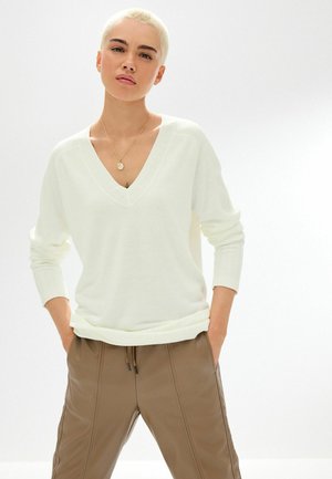 COSY V-NECK   - Strickpullover - ecru white