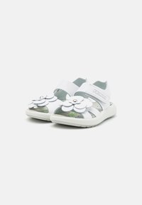 Primigi Σανδάλια - bianco