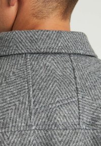 CHASIN' Giacca leggera - grey