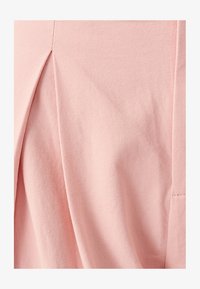 Pasirinkta, pale pink