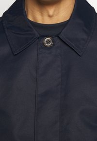 J.LINDEBERG Kort kappa / rock - dark blue