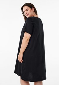 Zizzi Camicia da notte - black fly