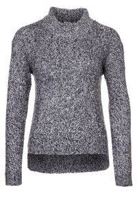 Granatowo-szary sweter z dzianiny z wysokim kołnierzem, ozdobiony teksturowanym wzorem warkocza i lekko dłuższym tylnym brzegiem.